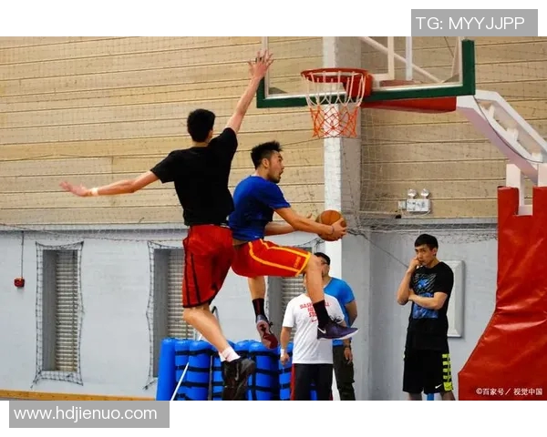 北京队险胜东莞队98比95精彩对决展现篮球魅力与团队精神 北京队险胜东莞队98比95精彩对决展现篮球魅力与团队精神